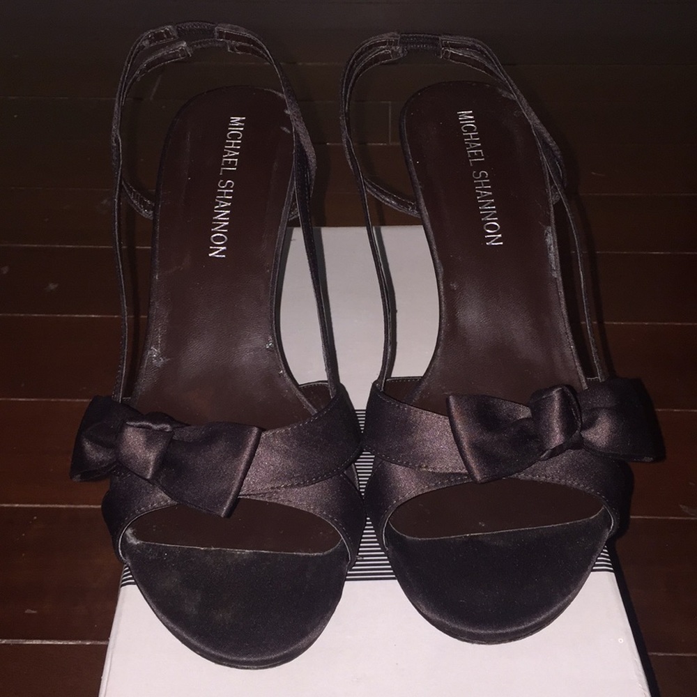 Michael Shannon Fabric Dress Sandals with side bow